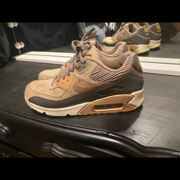 Nike Air Max’s - Picture 2 of 4